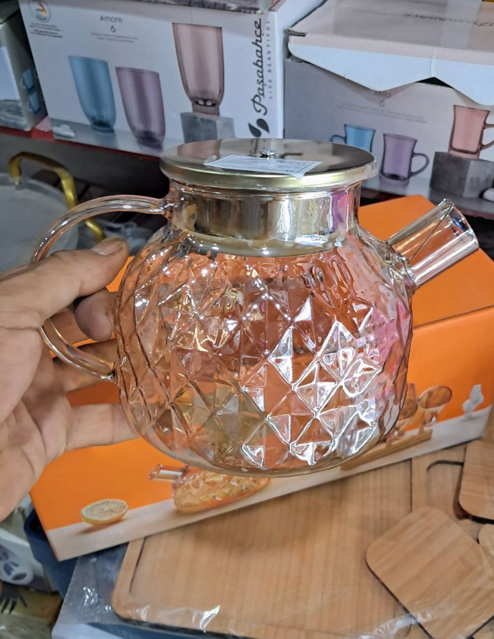 طقم شاي حراري بايركس (براد + ٦ مجات بالحامل)