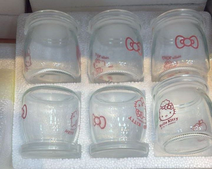 طقم زبادي زجاج Hello Kitty- ٦ قطع