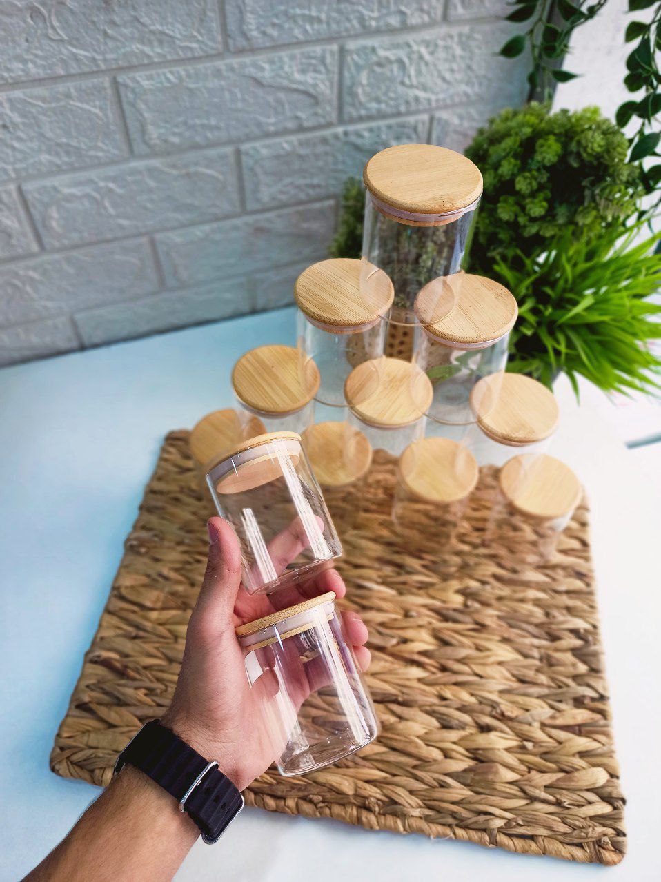 طقم توابل زجاج مدور بغطاء خشب - ٢٠٠مل