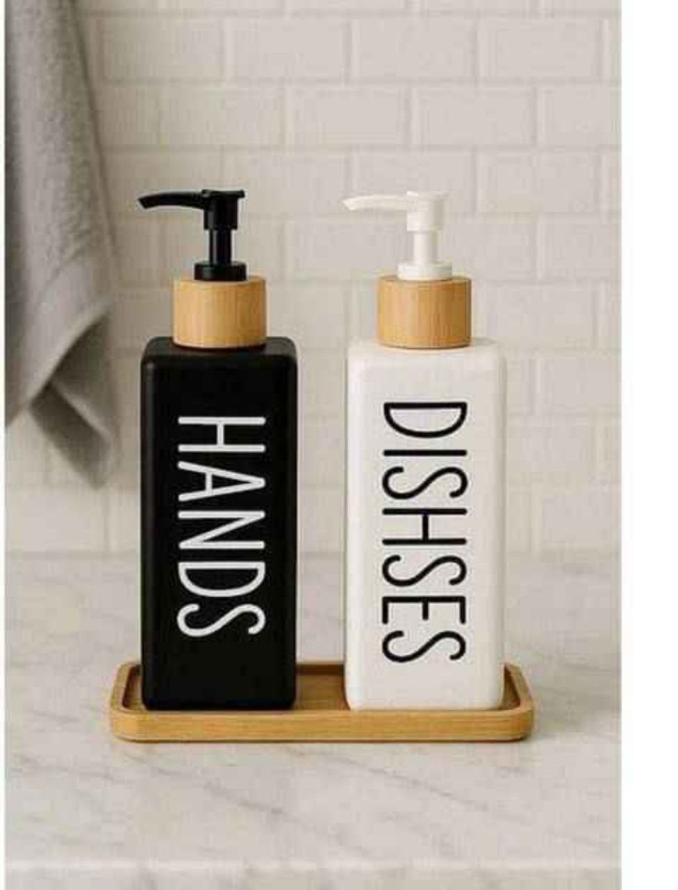 طقم دسبنسر صابون بحامل خشب مربع