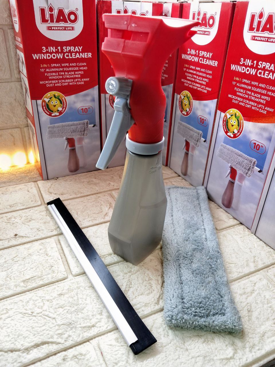 مساحة زجاج بخاخة LIAO