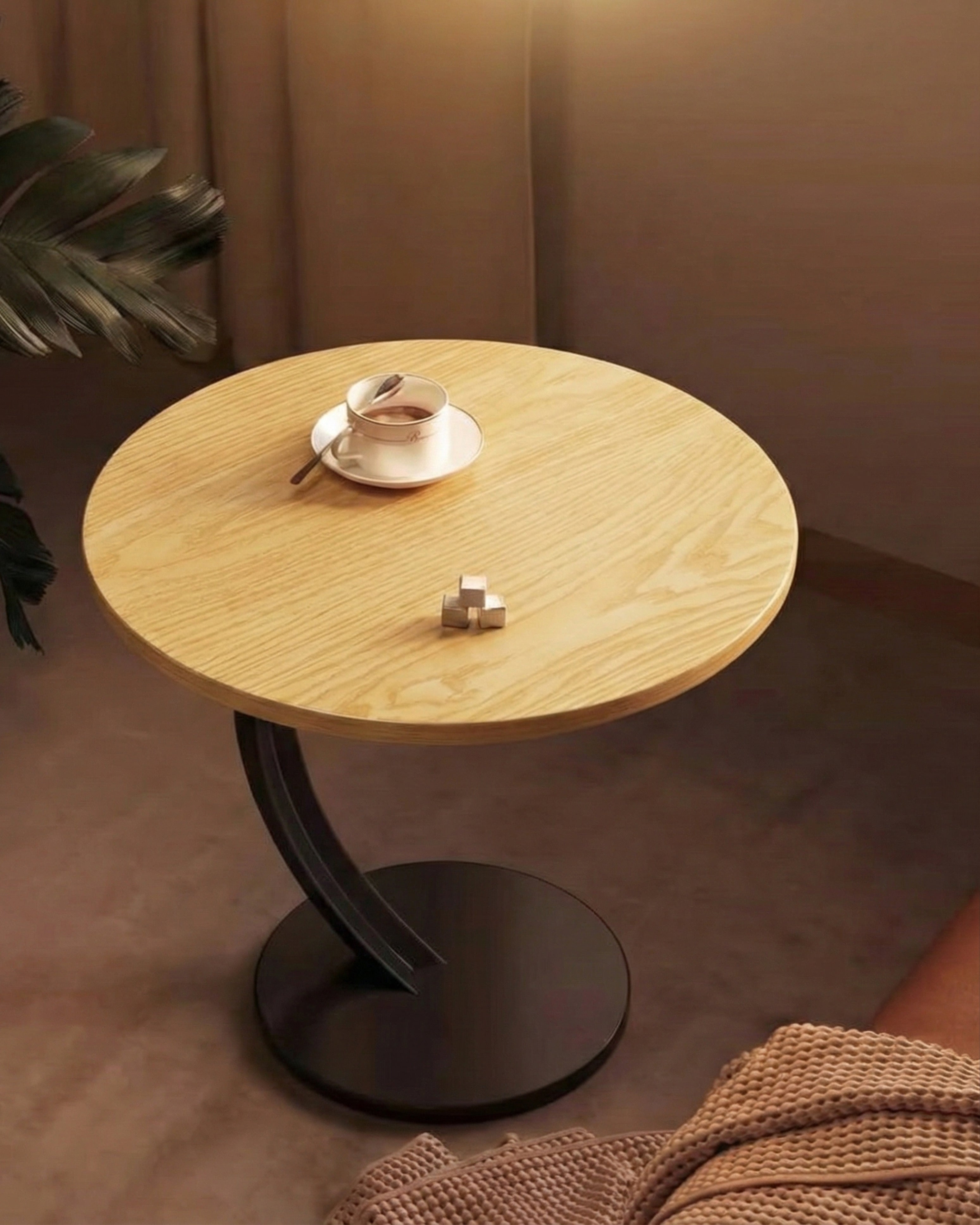 طاولة جانبية مدورة خشب x معدن