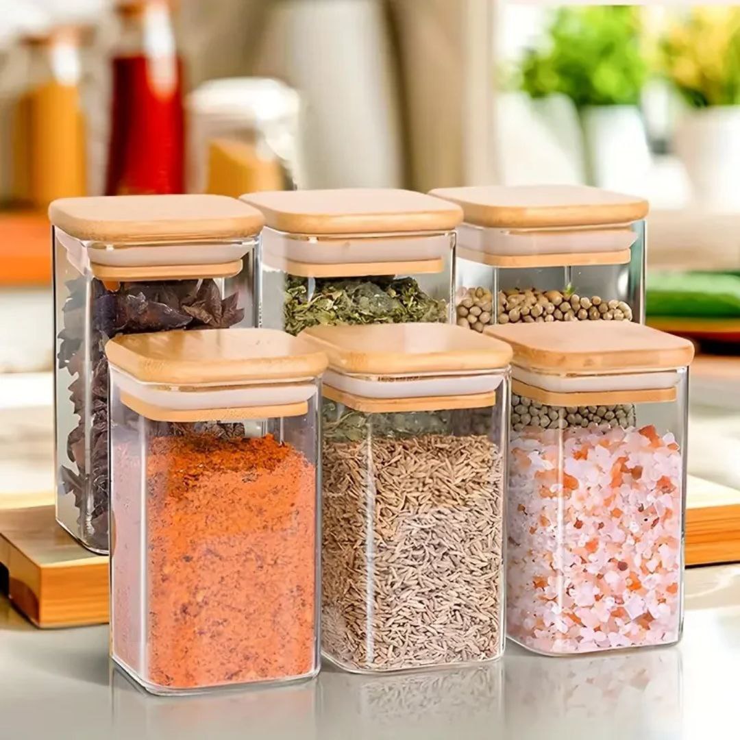 طقم توابل زجاج مربع بغطاء خشب محكم الغلق - 6 قطع